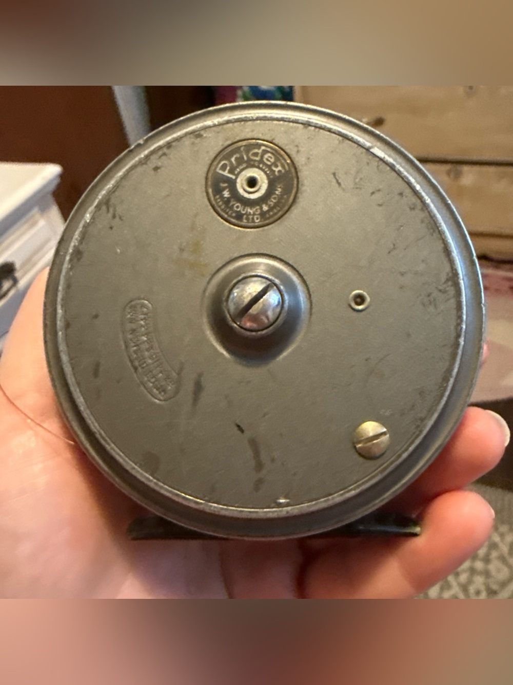 J W YOUNG AND SONS PRIDEX FISHING REEL MODEL 632217 - Great USED CONDITION